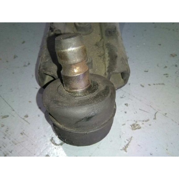 Recambio de brazo suspension inferior delantero izquierdo para kia carens 2.0 crdi ex monovolumen referencia OEM IAM   
