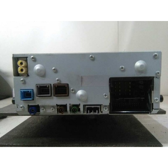 Recambio de sistema audio / radio cd para volvo v40 inscription referencia OEM IAM 31667135AA  SOLO CUERPO