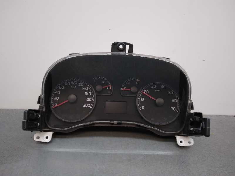 Recambio de cuadro instrumentos para fiat punto berlina (188) 1.2 8v active referencia OEM IAM 46833368  