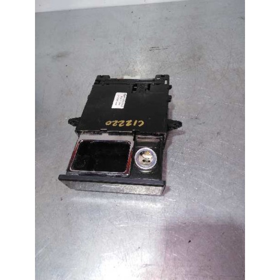 Recambio de cenicero para bmw serie 5 touring (e61) 525d referencia OEM IAM 697637605  