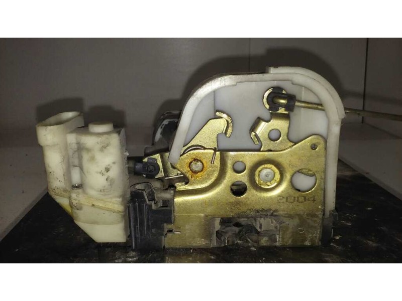 Recambio de cerradura puerta delantera derecha para fiat punto berl. (176) 75 s referencia OEM IAM  3P 6 PINS