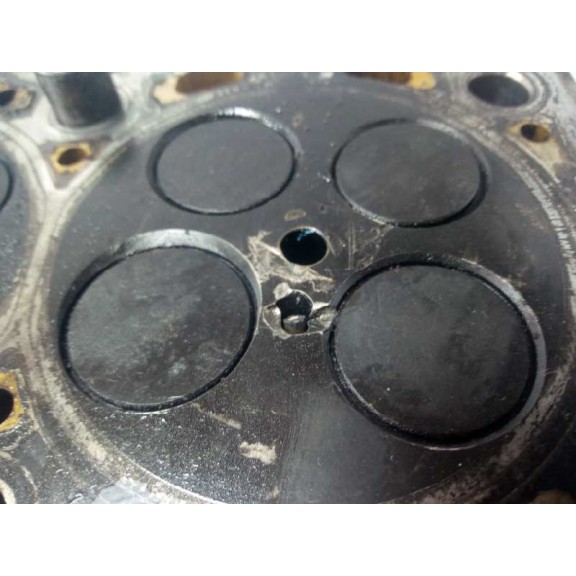 Recambio de culata para volkswagen passat berlina (3c2) highline referencia OEM IAM  PARA PIEZAS 