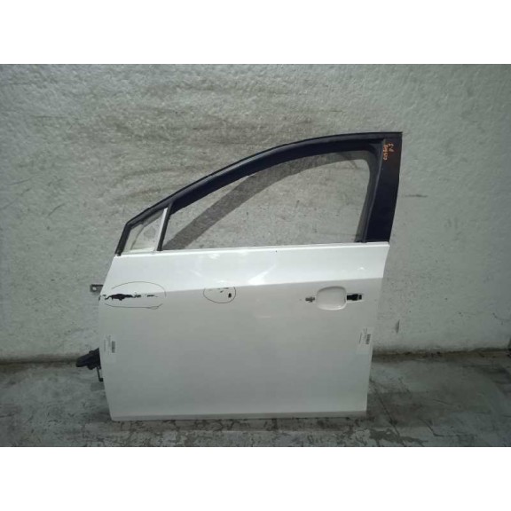 Recambio de puerta delantera izquierda para chevrolet cruze station wagon lt+ referencia OEM IAM 95987757 SIN ACCESORIOS 