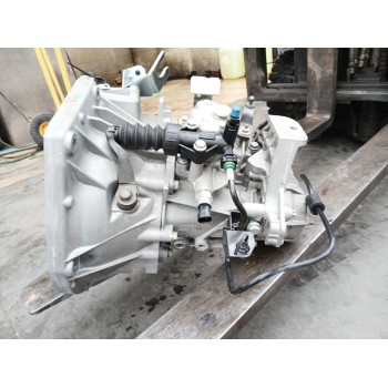 Recambio de caja cambios para fiat 500 lounge referencia OEM IAM 55204040  