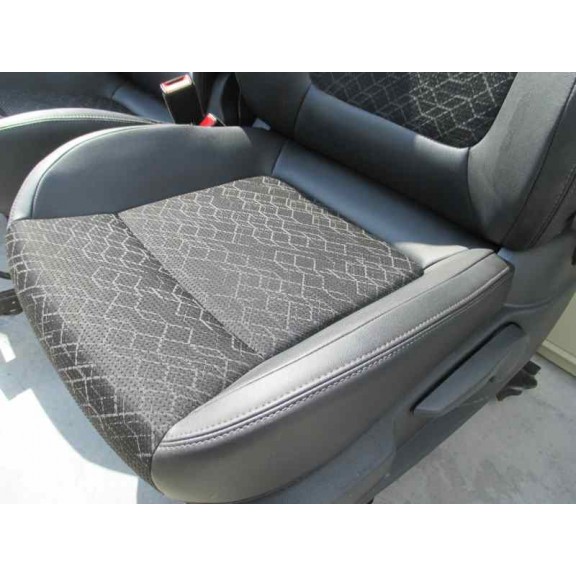 Recambio de juego asientos completo para peugeot 3008 style referencia OEM IAM  MIXTOS NEGRO