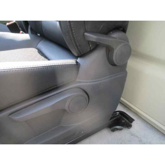 Recambio de juego asientos completo para peugeot 3008 style referencia OEM IAM  MIXTOS NEGRO