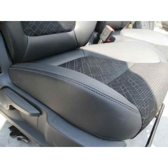 Recambio de juego asientos completo para peugeot 3008 style referencia OEM IAM  MIXTOS NEGRO