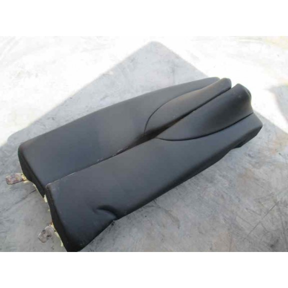 Recambio de juego asientos completo para peugeot 3008 style referencia OEM IAM  MIXTOS NEGRO