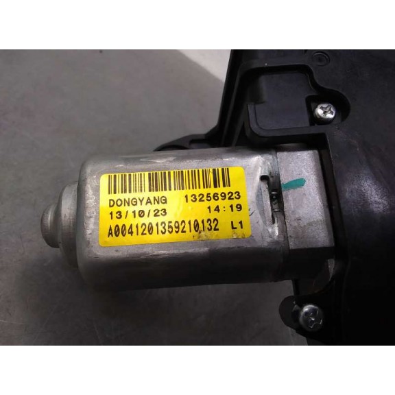 Recambio de motor limpia trasero para opel zafira tourer selective referencia OEM IAM 13526923  3 PINS