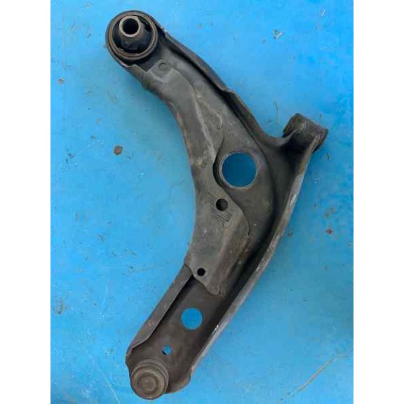 Recambio de brazo suspension inferior delantero izquierdo para toyota yaris 1.0 cat referencia OEM IAM   