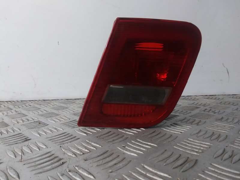 Recambio de piloto trasero izquierdo interior para bmw serie 3 berlina (e46) 320d referencia OEM IAM 388570R  