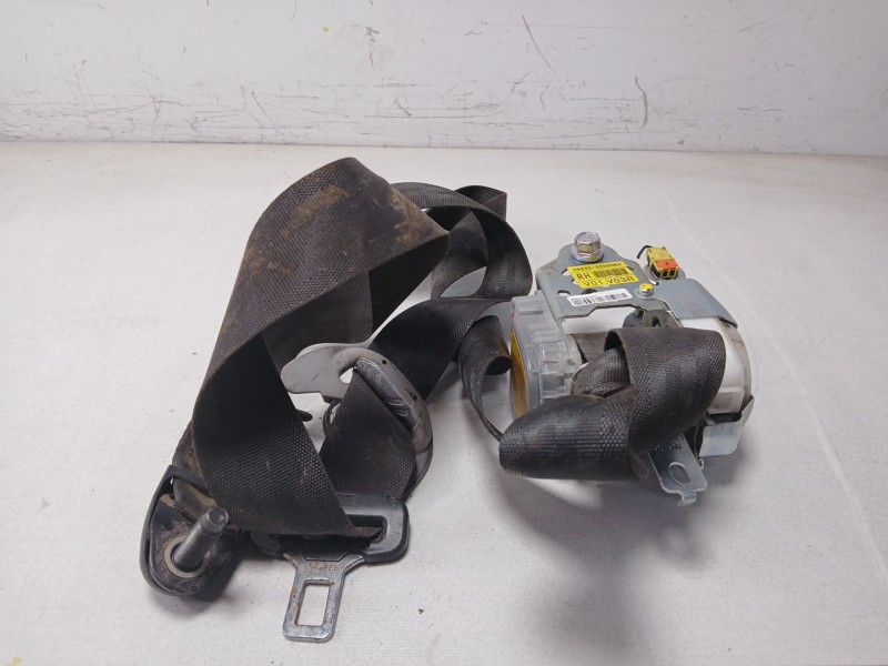 Recambio de pretensor airbag derecho para hyundai i40 cw gl comfort referencia OEM IAM 888203z000ry  