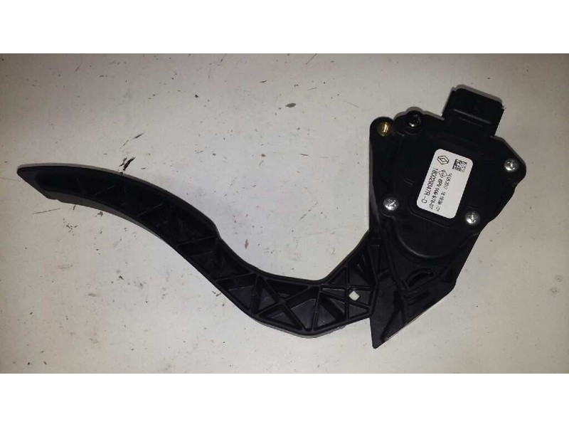 Recambio de potenciometro pedal para renault captur luxe referencia OEM IAM 180029347R  