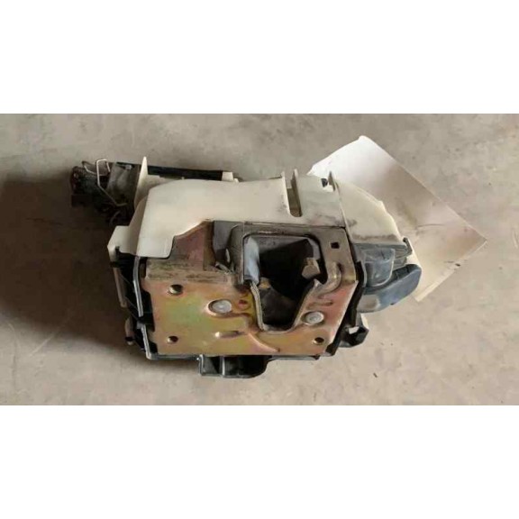 Recambio de cerradura puerta delantera derecha para seat ibiza (6k) básico referencia OEM IAM 6K3837016A 3P 2ª SERIE