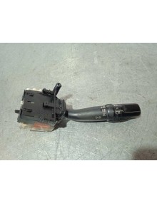 Recambio de mando luces para toyota avensis berlina (t25) 2.0 d-cat referencia OEM IAM 8414005110   2