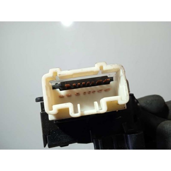 Recambio de mando luces para toyota avensis berlina (t25) 2.0 d-cat referencia OEM IAM 8414005110  