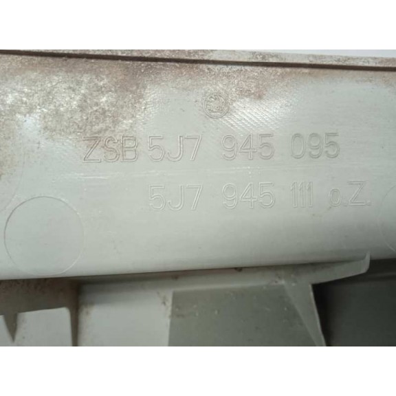 Recambio de piloto trasero izquierdo para skoda roomster (5j7) 1.4 tdi referencia OEM IAM 5J7945111 5J7945095 VP6SWX13405AA