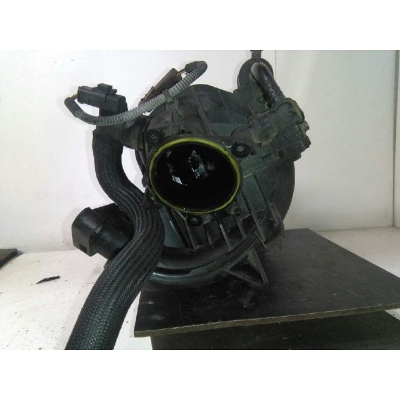 Recambio de colector admision para peugeot 207 confort referencia OEM IAM V754435580  