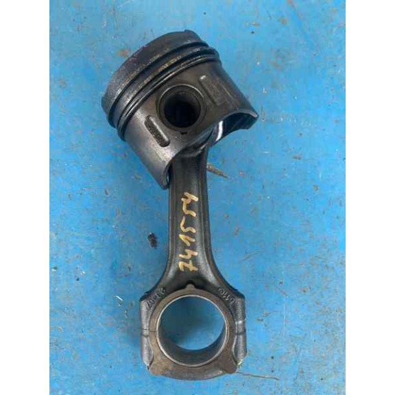 Recambio de piston para mercedes-benz clase c (w203) berlina 2.2 cdi cat referencia OEM IAM   