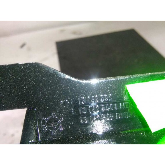 Recambio de consola central para opel zafira b enjoy plus referencia OEM IAM 13162556 13162544 FRONTIS RADIO