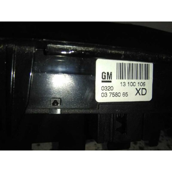 Recambio de consola central para opel zafira b enjoy plus referencia OEM IAM 13162556 13162544 FRONTIS RADIO