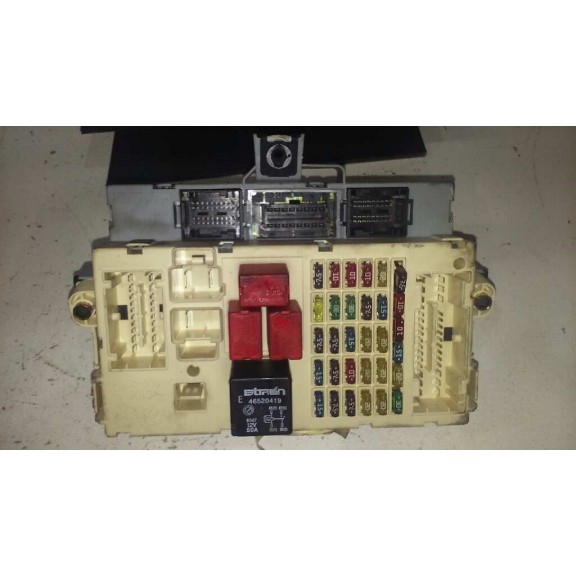 Recambio de caja reles / fusibles para fiat stilo (192) 1.9 jtd / 1.9 jtd 115 active referencia OEM IAM 51711824  