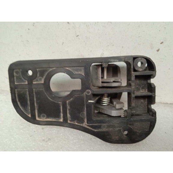 Recambio de maneta interior trasera izquierda para kia carens (un) 2.0 crdi referencia OEM IAM 82613UN000  