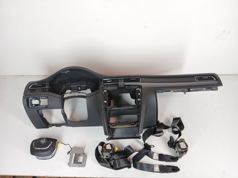 Recambio de kit airbag para skoda superb ii (3t4) 2.0 tdi 16v referencia OEM IAM   