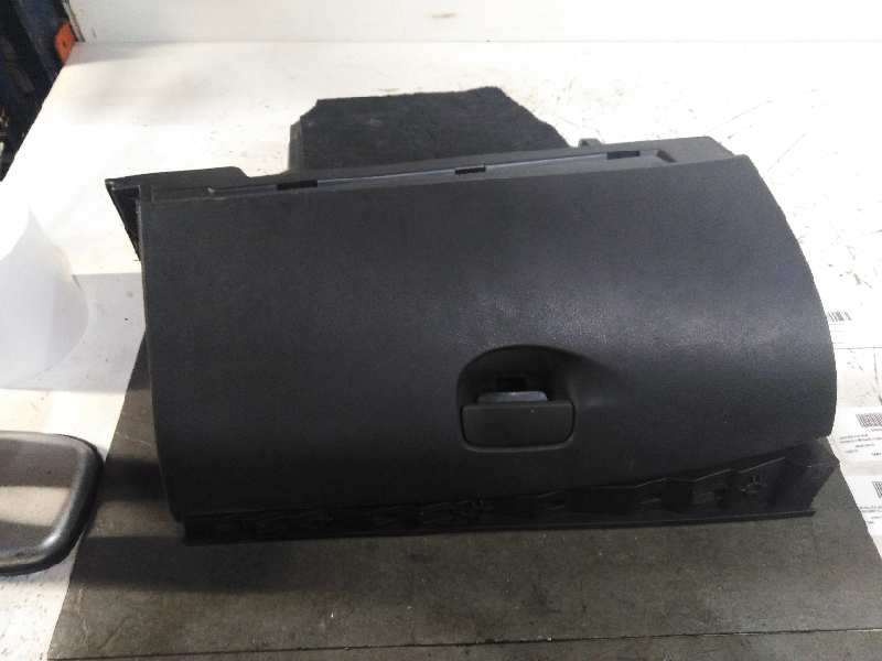 Recambio de guantera para renault megane iii berlina 5 p bose edition referencia OEM IAM 681083896R  681083896R