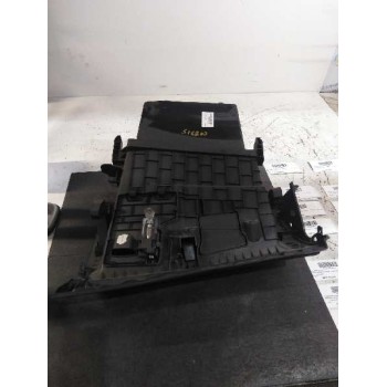 Recambio de guantera para renault megane iii berlina 5 p bose edition referencia OEM IAM 681083896R  681083896R