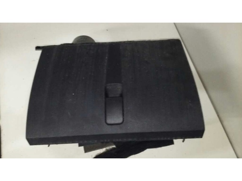 Recambio de guantera para skoda fabia ambition referencia OEM IAM 6V18570970  