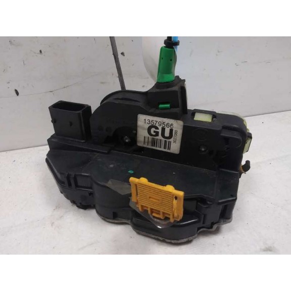 Recambio de cerradura puerta trasera derecha para chevrolet cruze hatchback lt+ referencia OEM IAM 13579566  