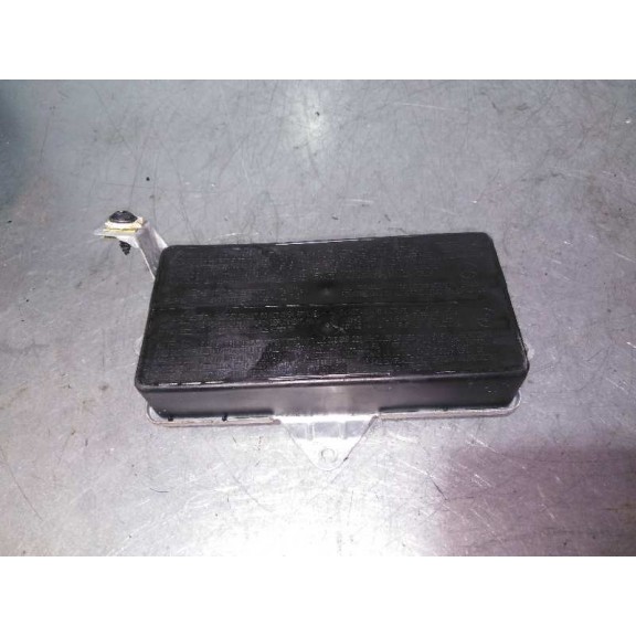 Recambio de airbag delantero izquierdo para mercedes-benz vaneo (w414) furgoneta compacta referencia OEM IAM 1688600105  RODILLA