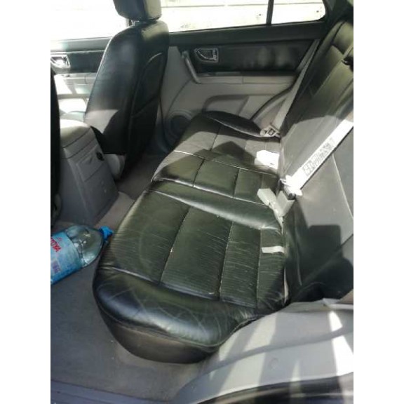 Recambio de asientos traseros para kia sorento 2.5 crdi referencia OEM IAM  CUERO NEGRO 