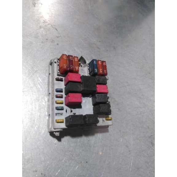 Recambio de caja reles / fusibles para alfa romeo gt (125) 1.9 jtd 16v 150/ distinctive referencia OEM IAM 51742420  