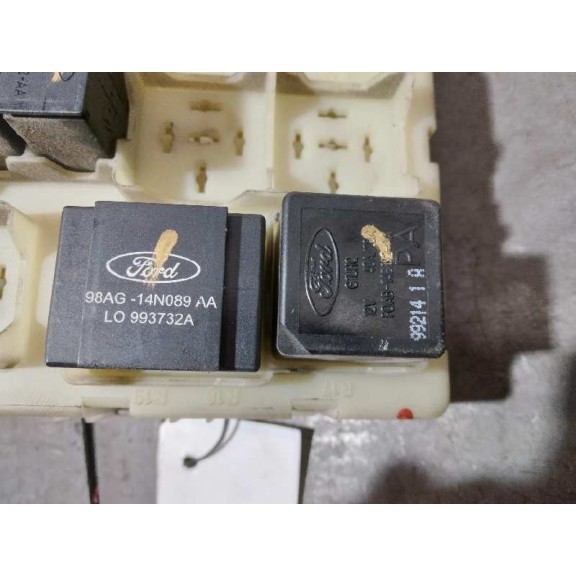 Recambio de caja reles / fusibles para ford focus berlina (cak) trend referencia OEM IAM 1126245  