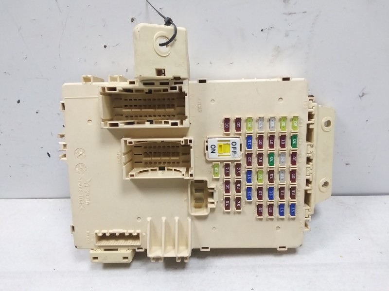 Recambio de caja reles / fusibles para hyundai i40 cw gl comfort referencia OEM IAM H3ZB1087  EZ0111110050616