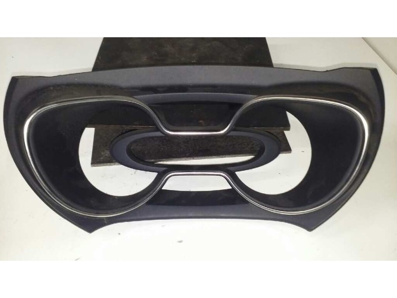 Recambio de consola central para renault captur luxe referencia OEM IAM 682507178R CUADRO 