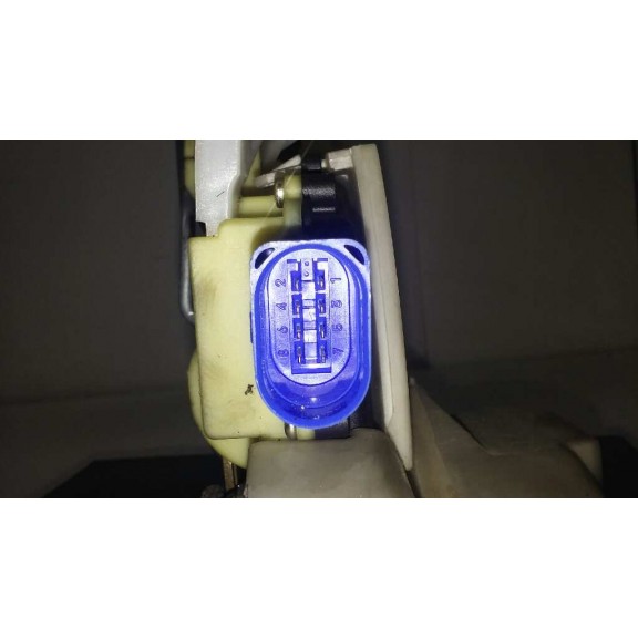 Recambio de cerradura puerta delantera izquierda para volkswagen polo (9n1) highline referencia OEM IAM   8 PINS