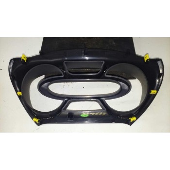Recambio de consola central para renault captur luxe referencia OEM IAM 682507178R CUADRO 