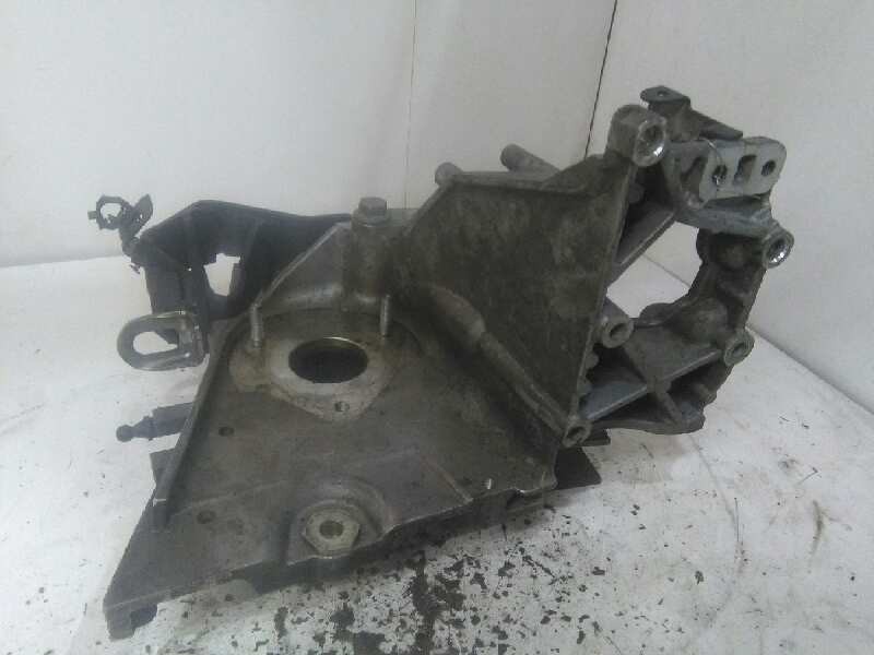 Recambio de soporte bomba inyeccion para opel insignia berlina 2.0 cdti cat referencia OEM IAM 55574721  