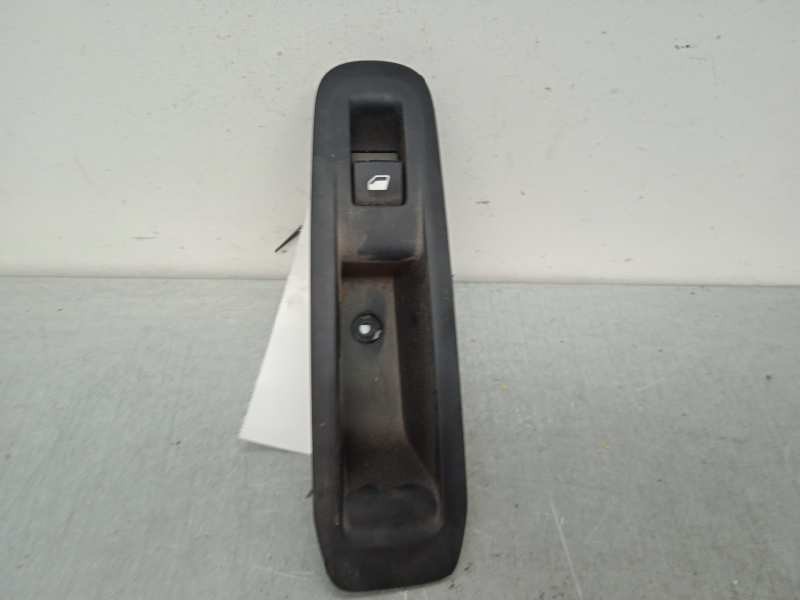 Recambio de mando elevalunas trasero derecho para peugeot 308 gti referencia OEM IAM 96762292ZD  