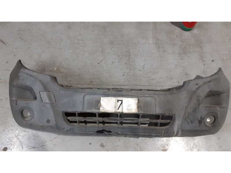 Recambio de paragolpes delantero para renault master kipper doka l3h1 3,5t referencia OEM IAM 620220006R TOCADO 620220007R