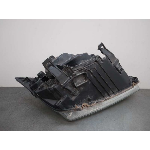 Recambio de faro izquierdo para ford focus berlina (cap) 1.6 tdci cat referencia OEM IAM 4M5113W030AD  