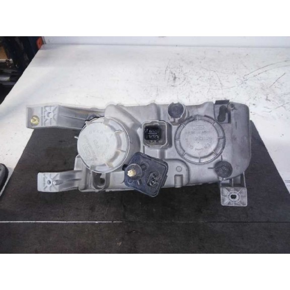 Recambio de faro derecho para hyundai trajet (fo) 2.0 crdi gls referencia OEM IAM S/R BIFARO 