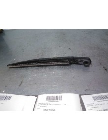 Recambio de brazo limpia trasero para renault captur expression referencia OEM IAM    2