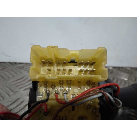 Recambio de mando intermitentes para renault clio iv dynamique referencia OEM IAM 8201167992  