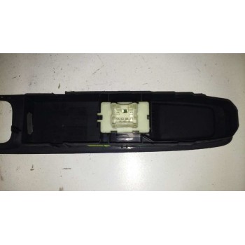 Recambio de mando elevalunas delantero derecho para renault captur luxe referencia OEM IAM 254218614R  