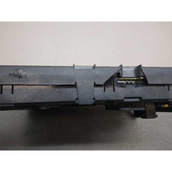 Recambio de centralita bsi para citroën c5 berlina audace referencia OEM IAM 9660105680 SOPORTE ROTO 