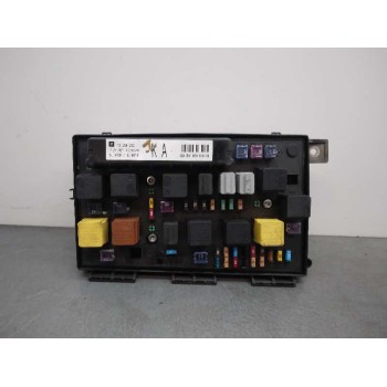 CAJA RELES / FUSIBLES 13250232 